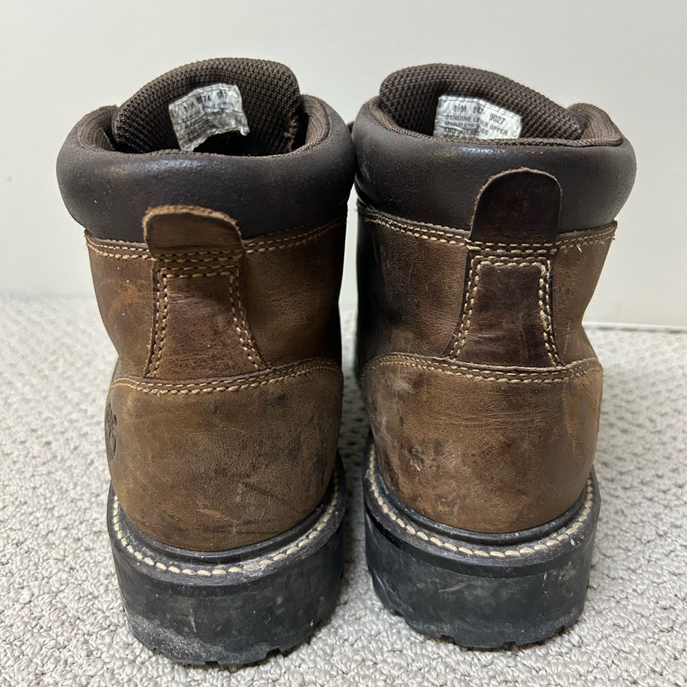 BOOTS | Men’s Timberland boots size 8.5 - Picture 8 of 10